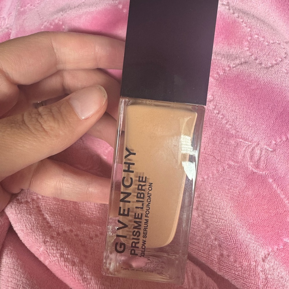 Givenchy Prisme Libre Foundation - Tan Elegance
